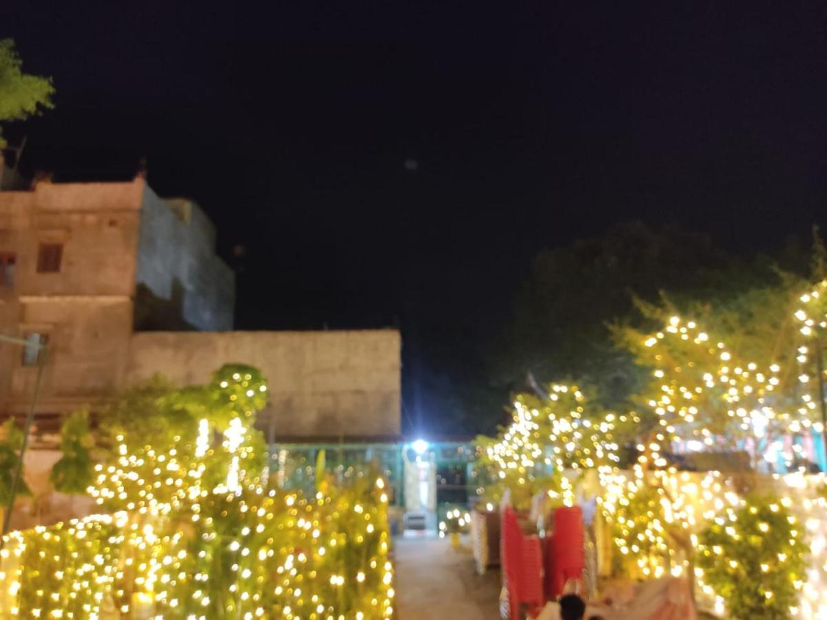 Maa Gauri Paying Guest House Varanasi Exterior foto